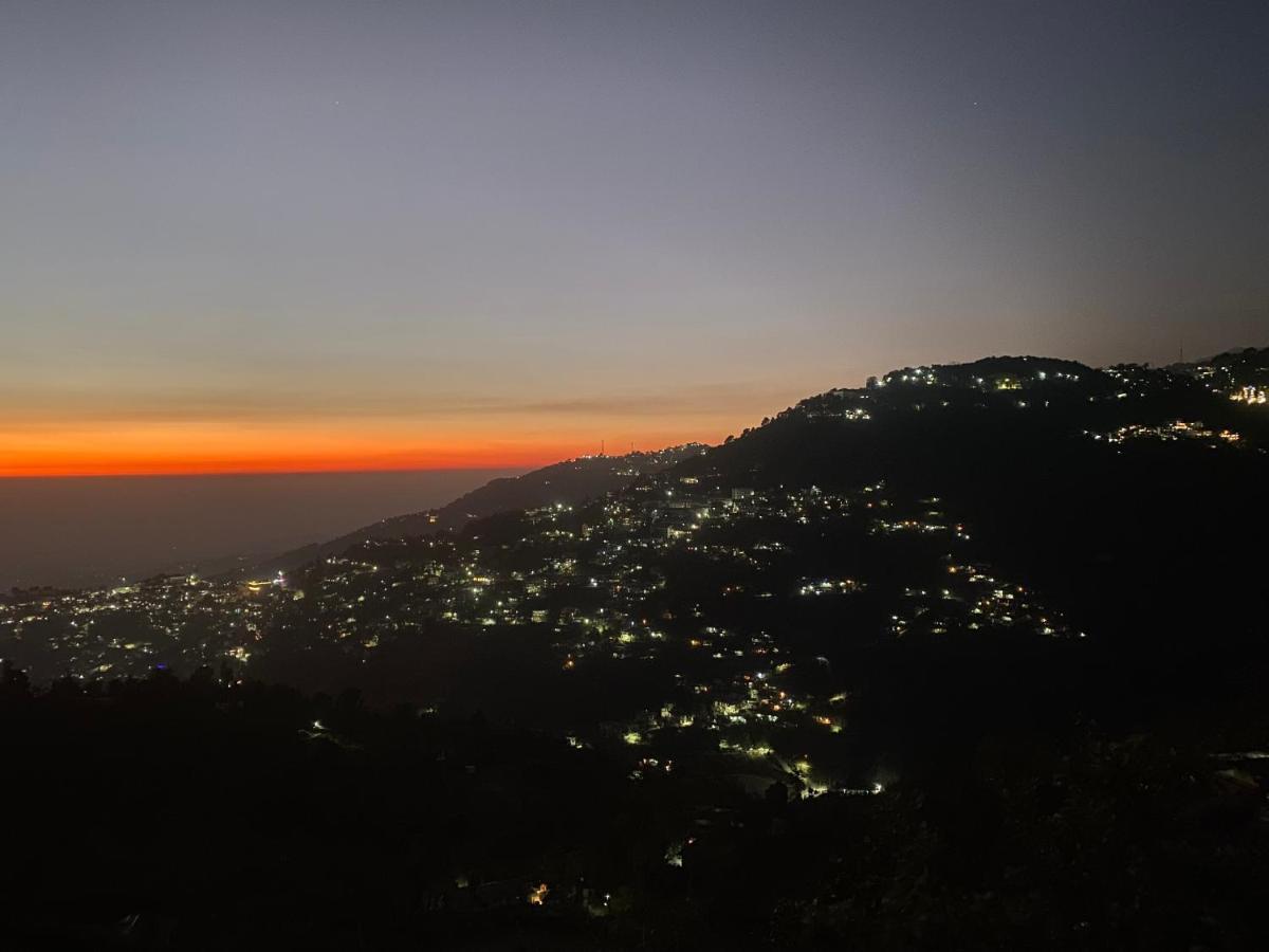 Dreamwoods A Travellers Farm Pansiyon Dharamshala Dış mekan fotoğraf